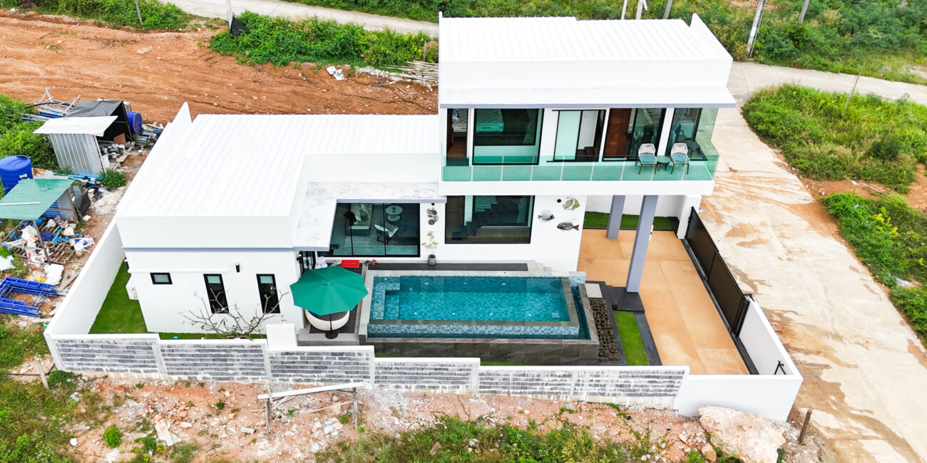 LUXURY CONTEMPORARY POOL VILLA 4BR IN BANGPOR